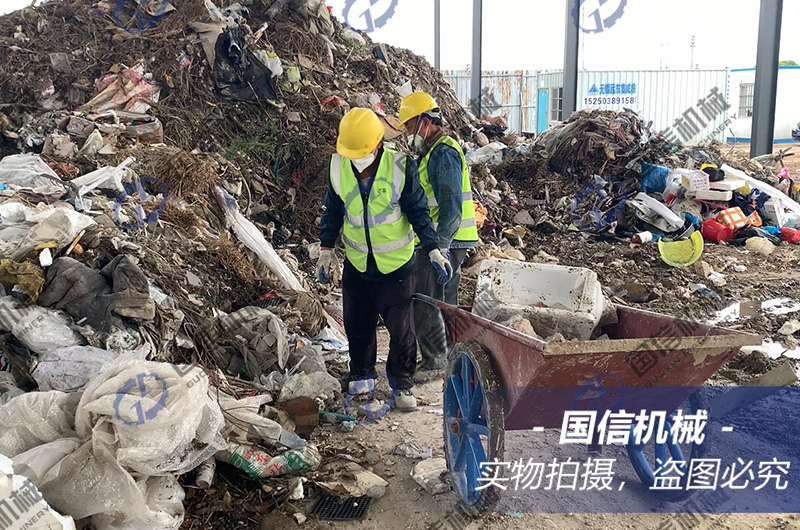新疆阿克蘇建筑裝修垃圾篩分現(xiàn)場